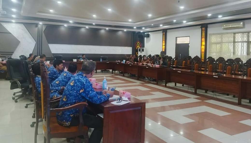 Waket II DPRD Kapuas Pimpin Rapat Banmus