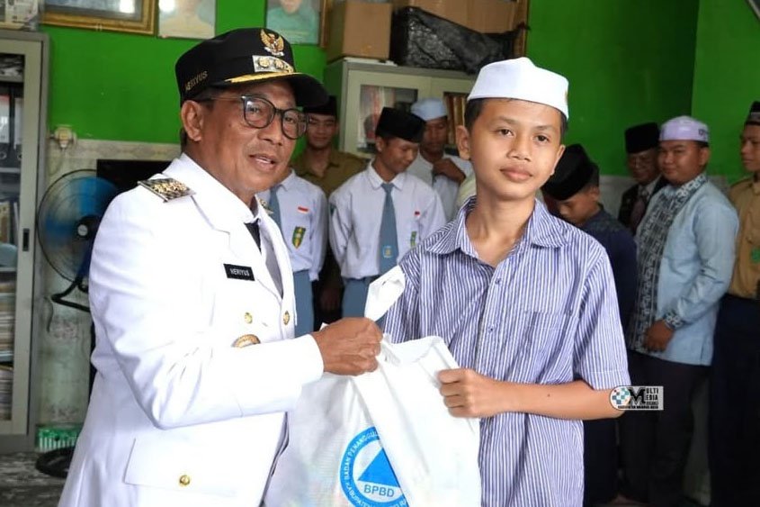 Peringati HUT Ke-80 RI, Pemkab Mura Anjangsana ke Panti Asuhan dan Purnawirawan