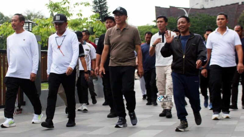 Gubernur Kalteng bersama Bupati Murung Raya Jogging Keliling Bundaran Besar Palangka Raya