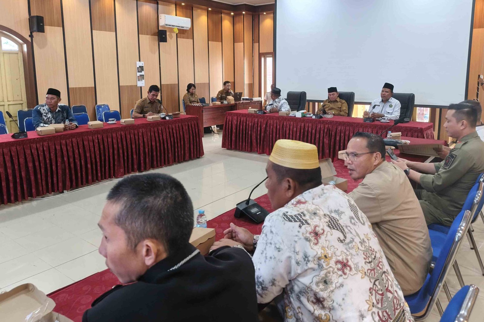 Rapat Pembentukan Badan Pengelola Masjid Agung Al-Istiqlal Puruk Cahu Masa Bhakti 2025–2030