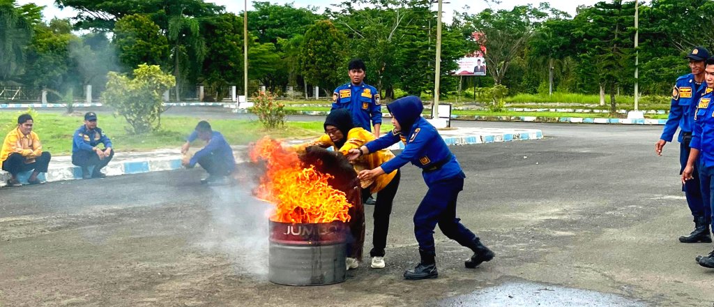 Sekretariat DPRD Batola Gelar Pelatihan Penanggulangan Dini Kebakaran Menggunakan APAR