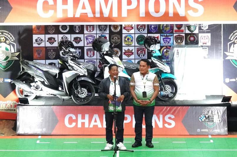 Bupati Heriyus Buka Turnamen Futsal Mura Hebat Season 1