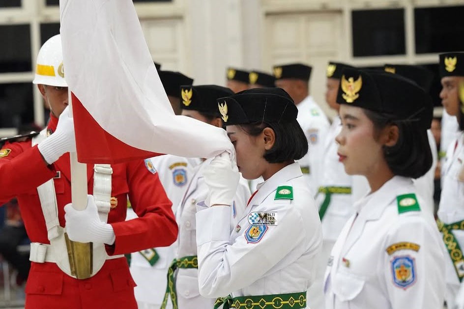 Terpilih dari Berbagai Sekolah, 59 Anggota Paskibra Resmi dikukuhkan Bupati Mura