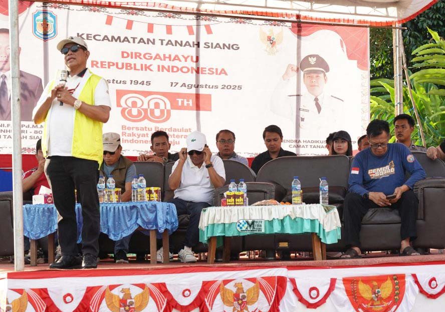 Tutup Turnamen Voli Tanah Siang, Heriyus : Tumbuhkan Semangat Kebersamaan di Tengah Masyarakat