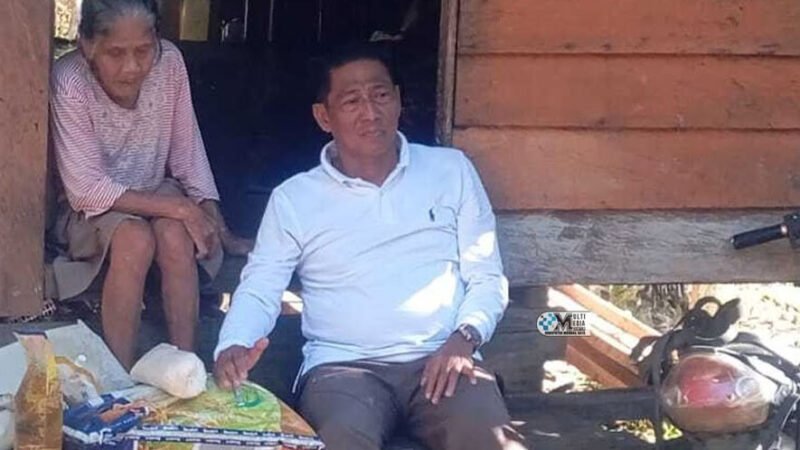 Bentuk Kepedulian Sosial, Bupati Heriyus Salurkan Sembako untuk Warga yang Membutuhkan