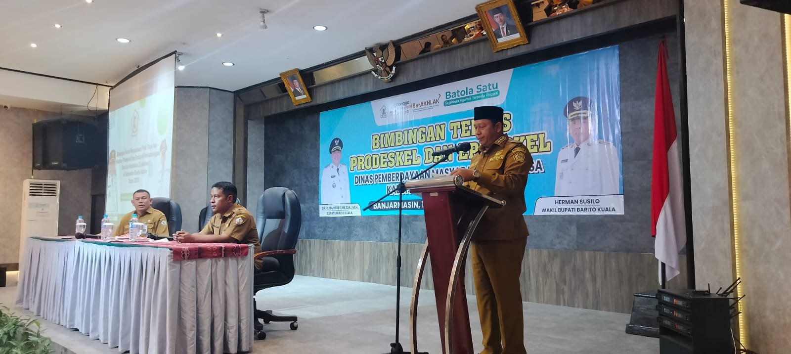 Bupati Batola Berharap Desa dan Kelurahan se-Kabupaten Batola Tingkatkan Administrasi