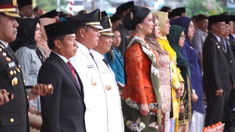 Bupati dan Wakil Bupati Mura Hadiri Upacara Penurunan Bendera HUT ke-80 RI