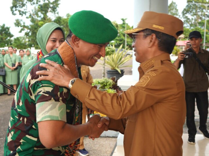Bupati Mura Herius Sambut Kedatangan Dandim 1013/Mtw Letkol. Inf. Nurwahid