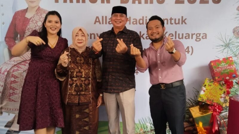 Wabup Bartim Gelar Griya Natal di Rumah Jabatan