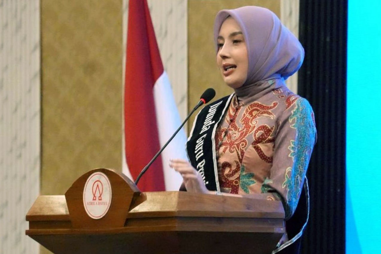 Aisyah Thisia Agustiar Sabran : Guru Miliki Peran Strategis Sebagai Arsitek Utama Pembentuk Karakter Generasi Muda