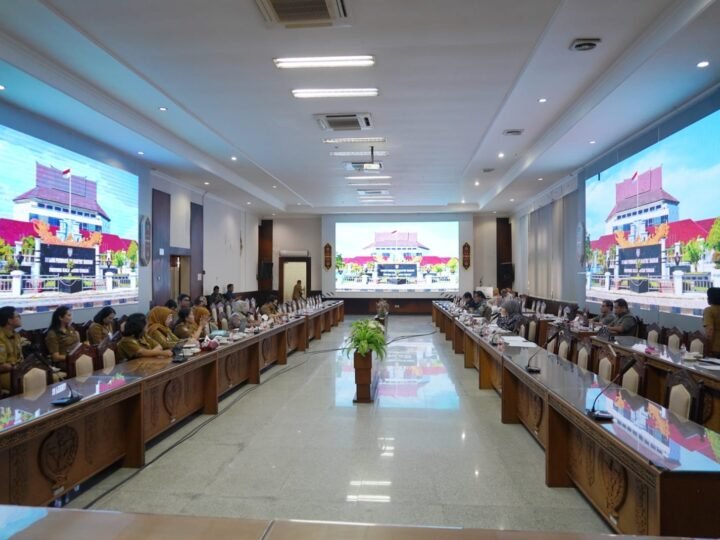 Pansus DPRD dan Tim Pemprov Kalteng Gelar Rapat Bersama Terkait Penyelenggaraan Penanaman Modal dan PTSP