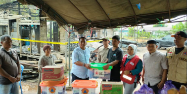 Pemkab Tanah Laut Bantu Warga Korban Kebakaran di Desa Lianganggang