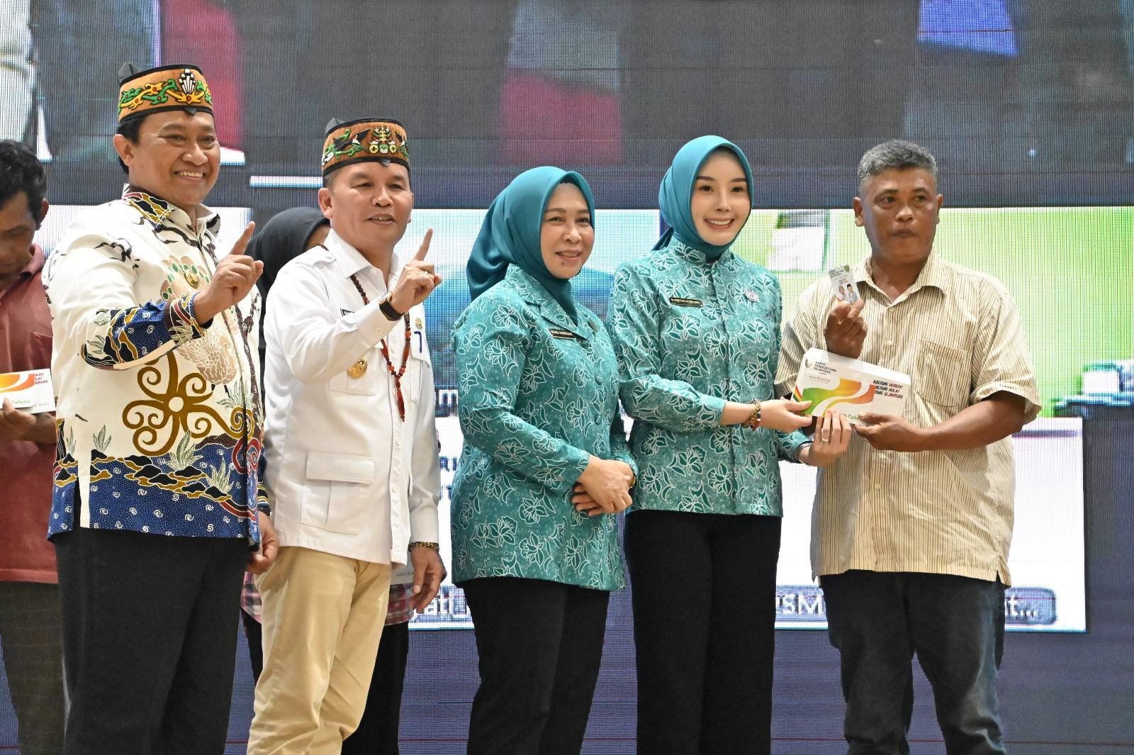 Tepat Setahun Kepemimpinan Bersama Wagub Edy Pratowo, Gubernur Agustiar Sabran Luncurkan KHBS