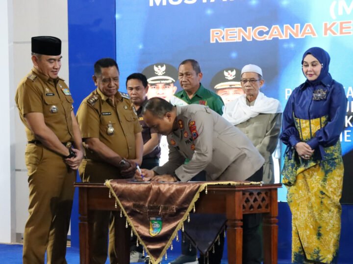 Kapolres Tegaskan Polri Siap Kawal Kebijakan Pembangunan di Tanah Laut