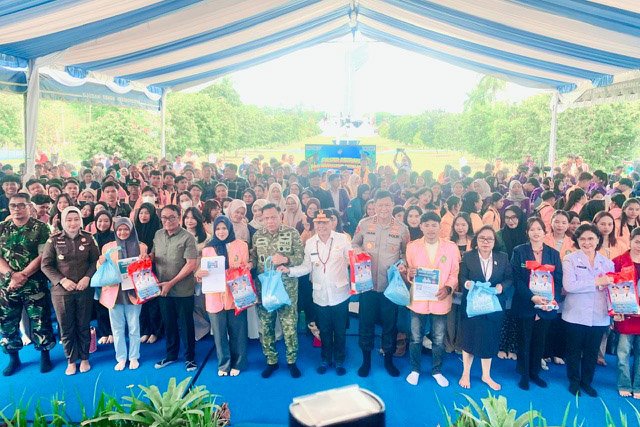 Spesial di Hari Jadi ke-69 Kalteng, Gubernur Resmi Buka Pasar Murah untuk Mahasiswa