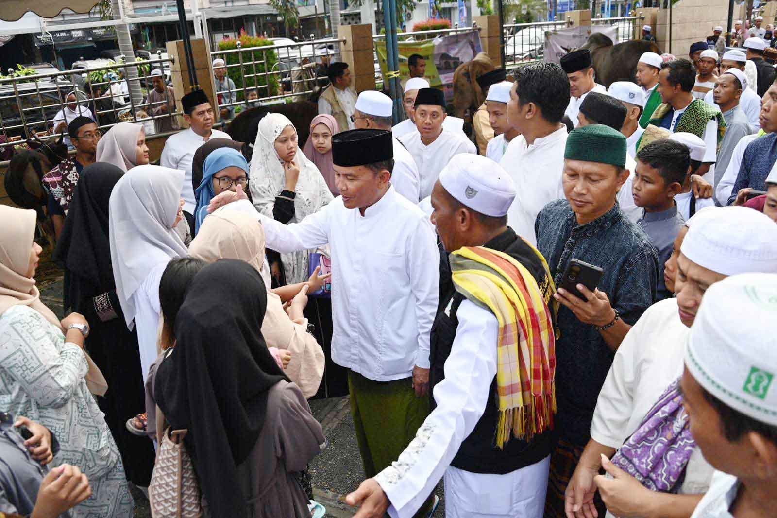 Gubernur Kalteng Agustiar Sabran Salat Iduladha 1447 H di Masjid Nurul Islam Palangka Raya