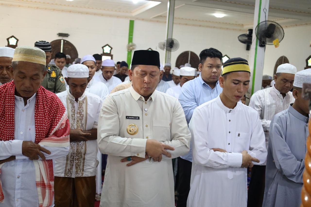 Bupati Batola Shalat Idul Adha 1447 Hijriah di Masjid Jami’iatul Khairat Tabunganen