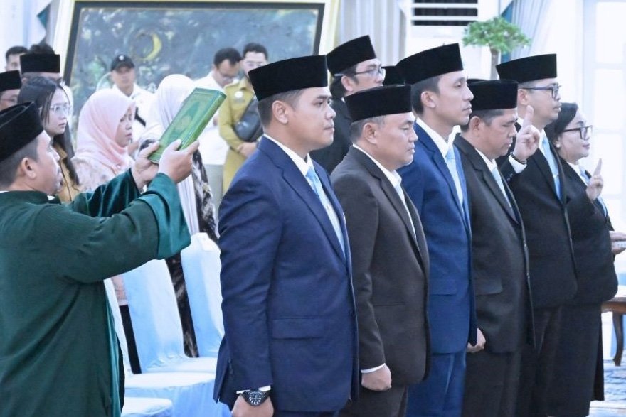 Gubernur Lantik Enam Pejabat Tinggi Pratama, Rangga Lesmana Jabat Kepala Biro Umum Setda Kalteng
