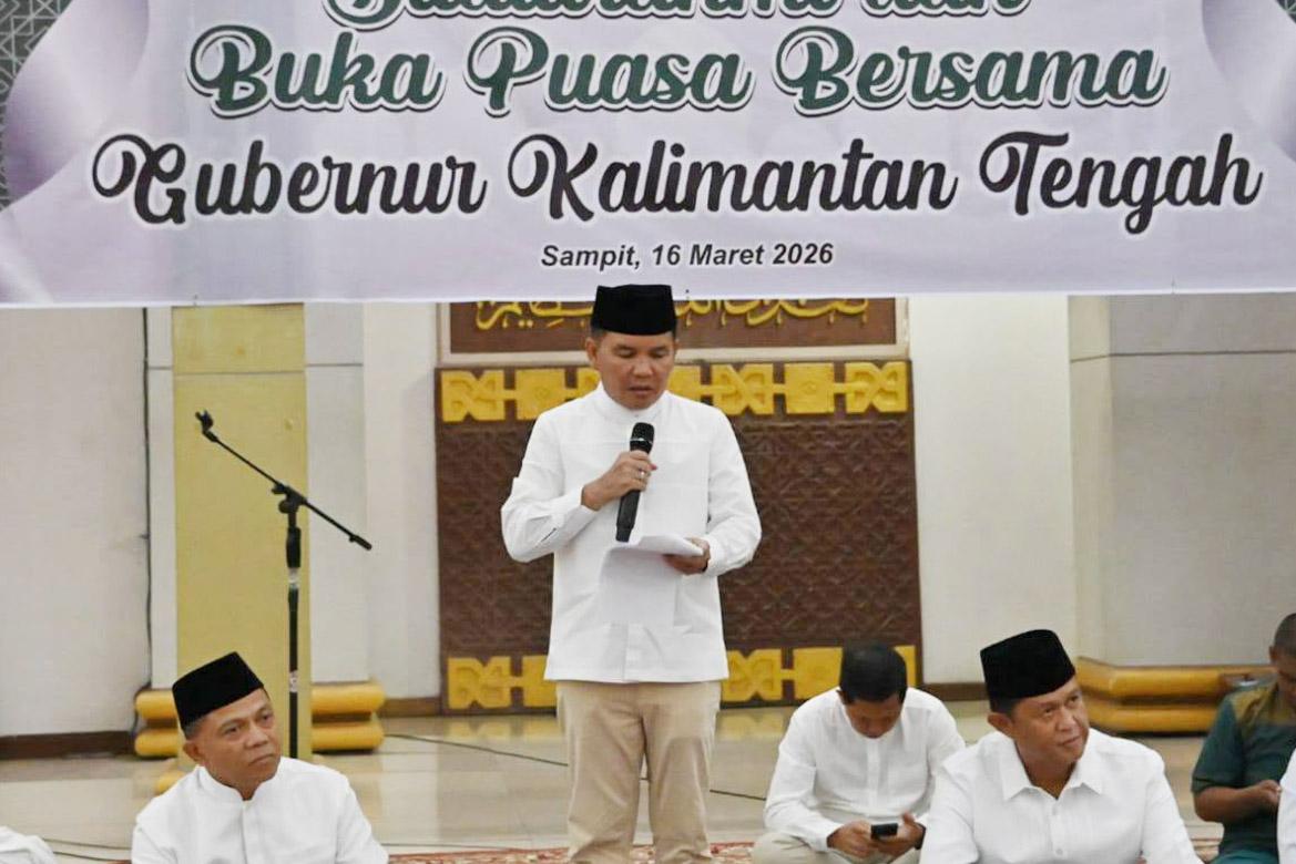 Gubernur Kalteng Buka Puasa Bersama Bupati Kotim dan Masyarakat di Masjid Agung Sampit