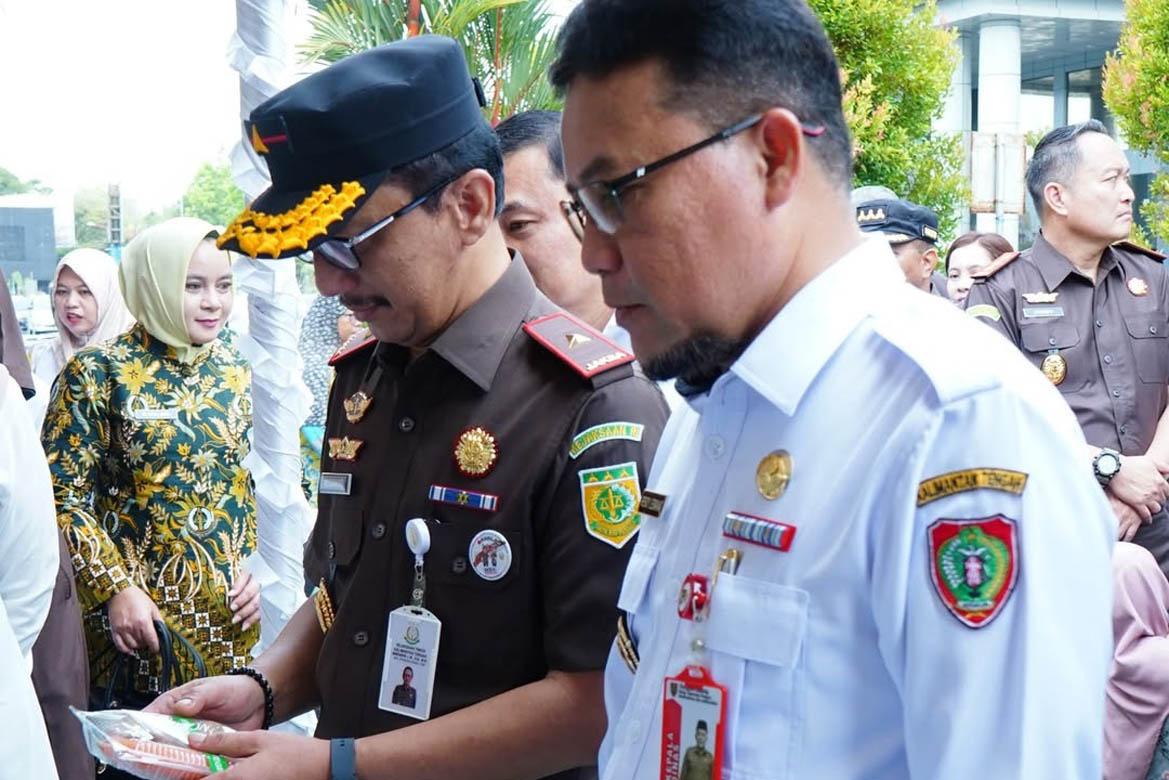 Perkuat Sinergi, Dinas TPHP Turut Berkontribusi Pada Pasar Murah Kejati Kalteng