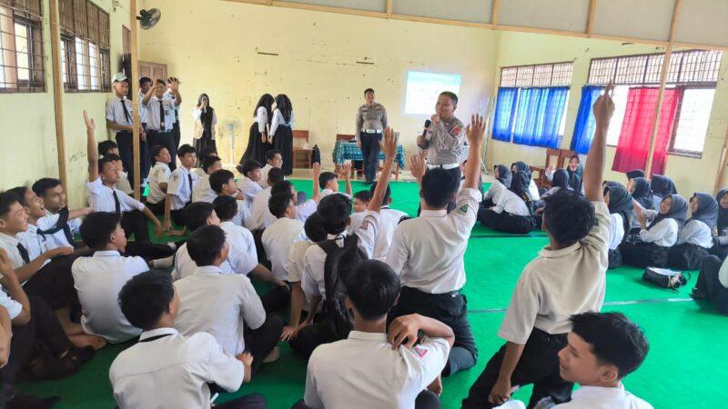 Satlantas Polres Tanah Laut Sosialisasi Keselamatan Berkendara ke Siswa SMAN-2 Jorong