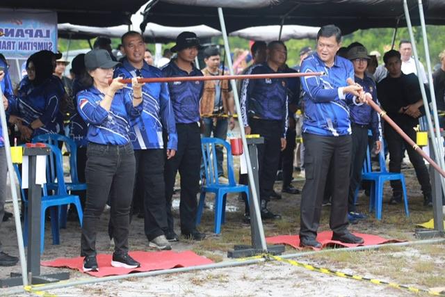 Pj. Sekda Kalteng Hadiri Lomba Menembak dan Lomba Sumpit Peringati Hari Bhayangkara ke-80