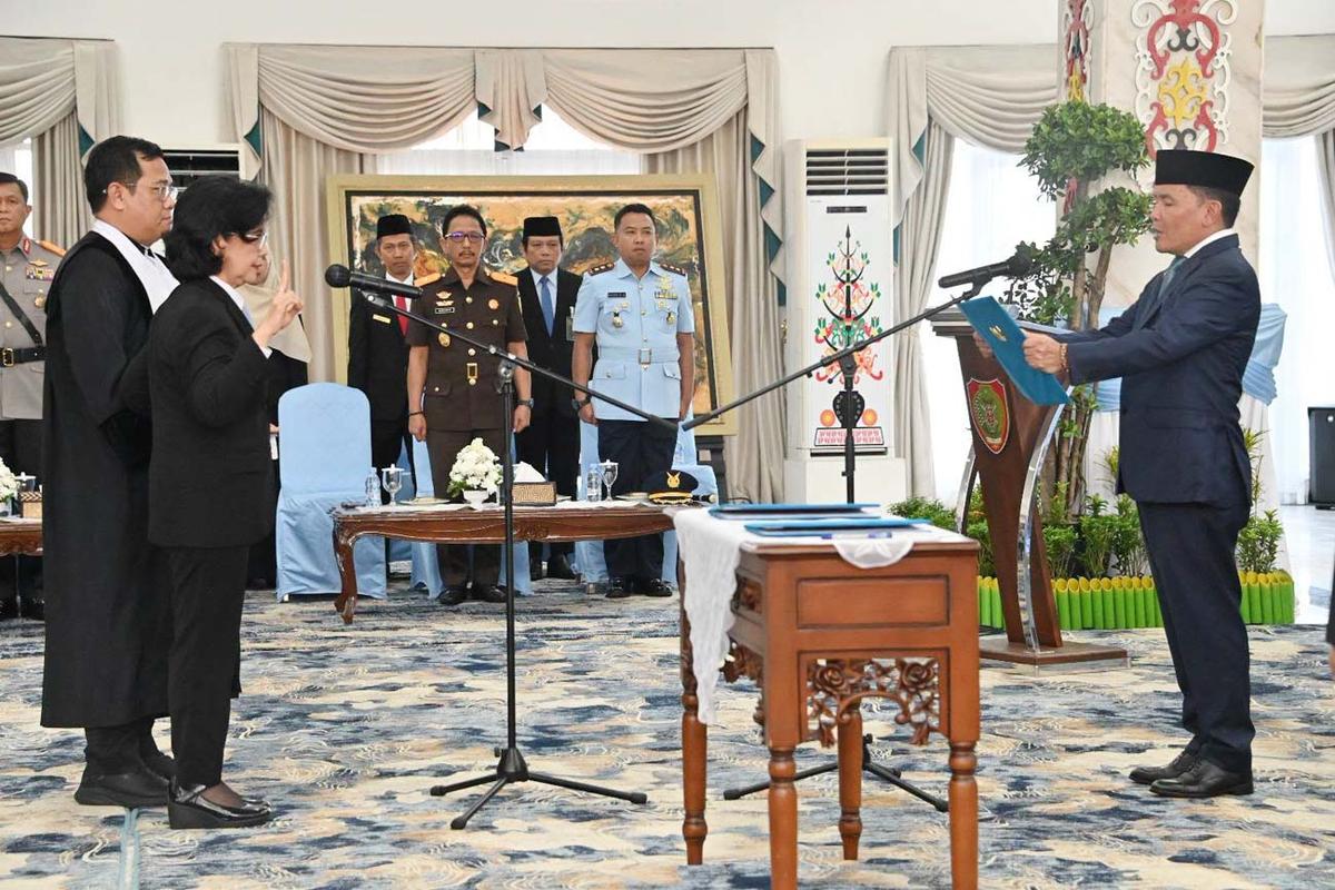 Gubernur Agustiar Sabran Lantik Linae Victoria Aden sebagai Sekda Definitif Kalteng