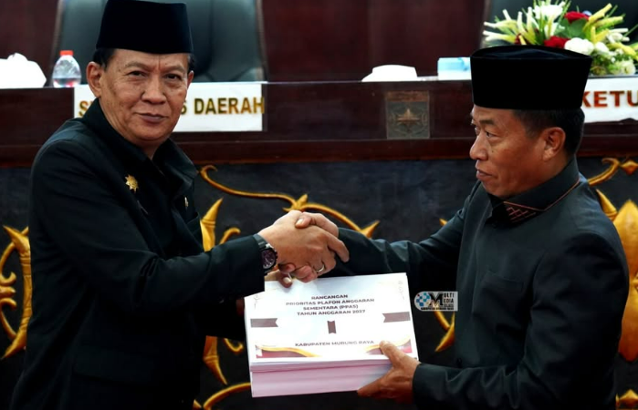Pemkab Mura Serahkan Rancangan KUA-PPAS APBD 2027 ke DPRD