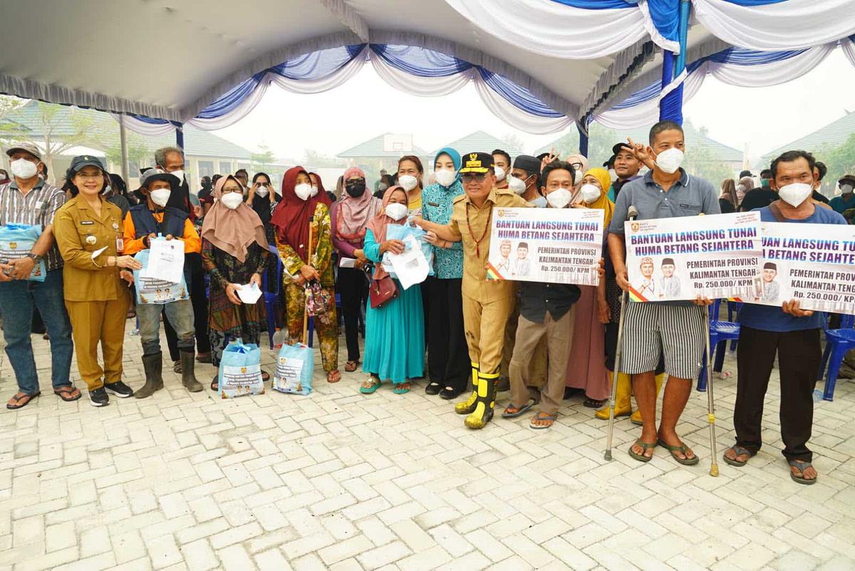 Karhutla Melanda, Gubernur Agustiar Sabran Pastikan Warga Petuk Katimpun Mendapat Perhatian